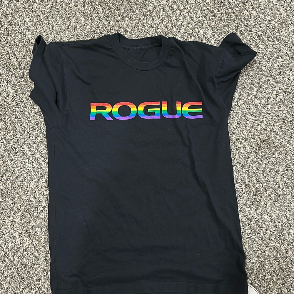 M size rogue shirt